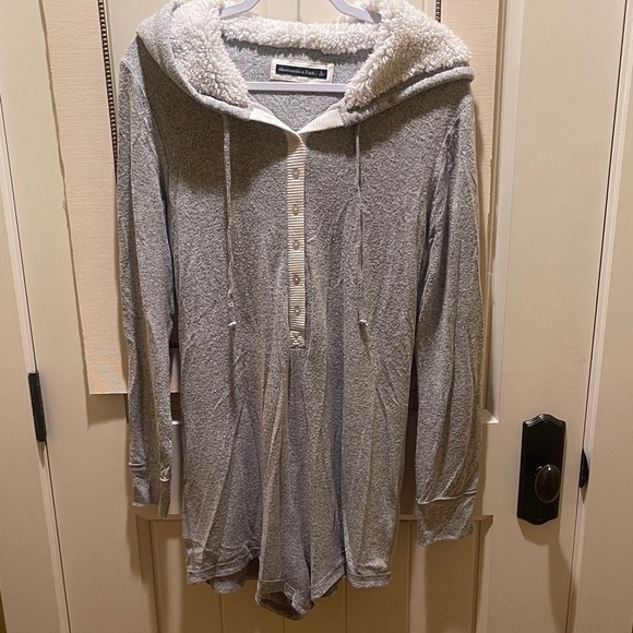 Abercrombie & Fitch Heather Gray Fleece Hoodie romper - Picture 2 of 5
